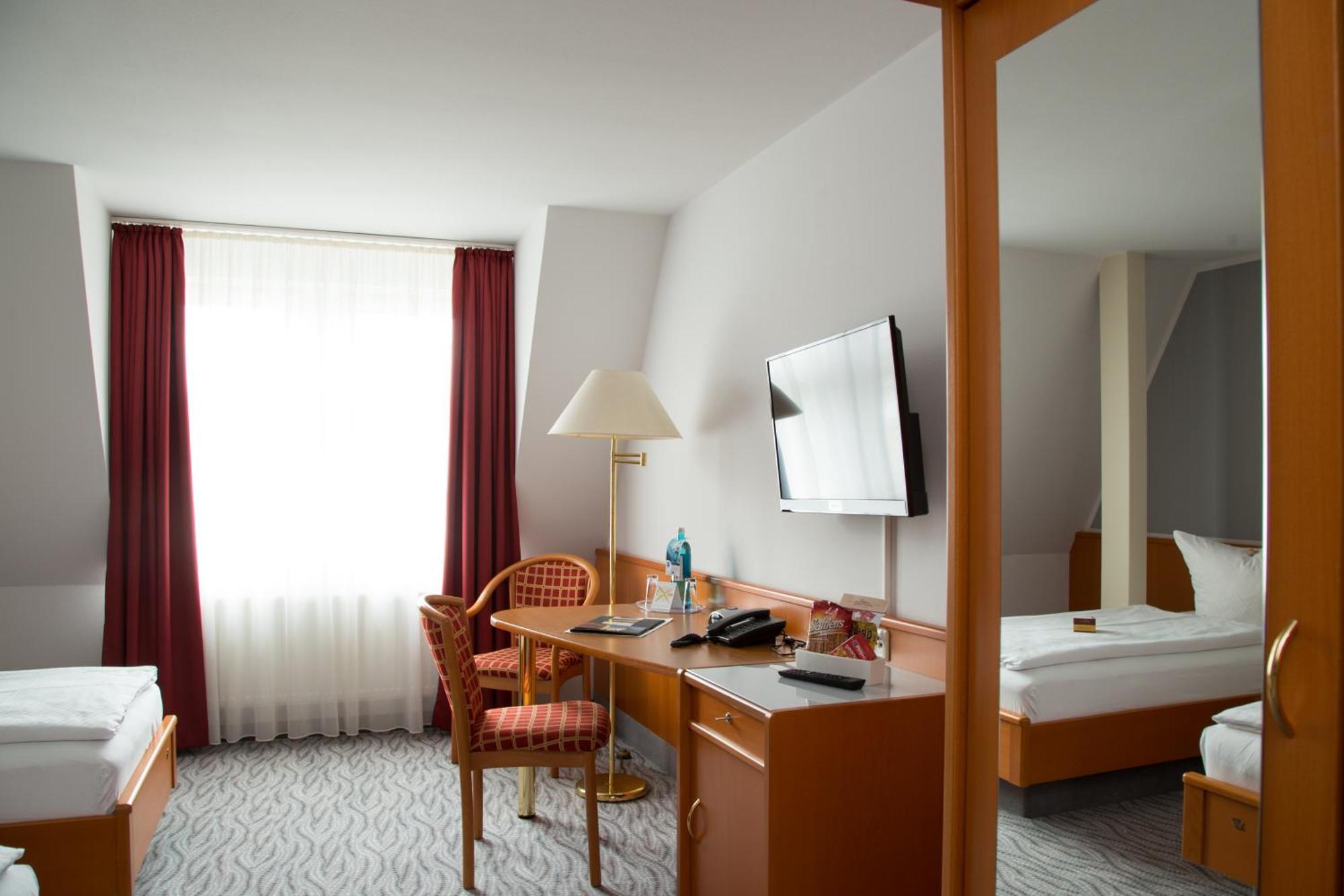 Hotel Kaiserhof Радеберг Номер фото