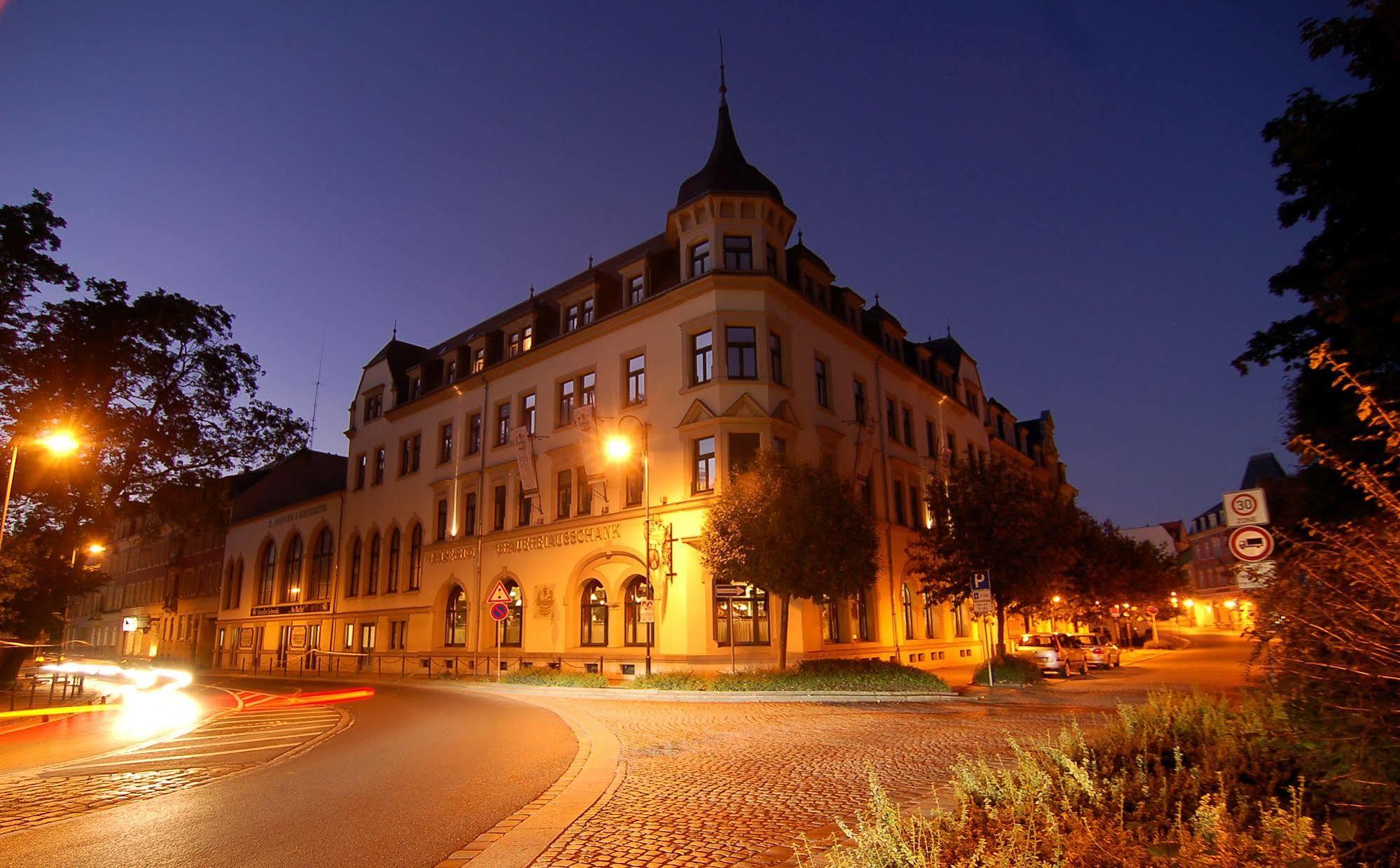 Hotel Kaiserhof Радеберг Екстер'єр фото